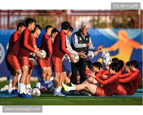 库埃斯塔：共度温馨下午时光与球迷